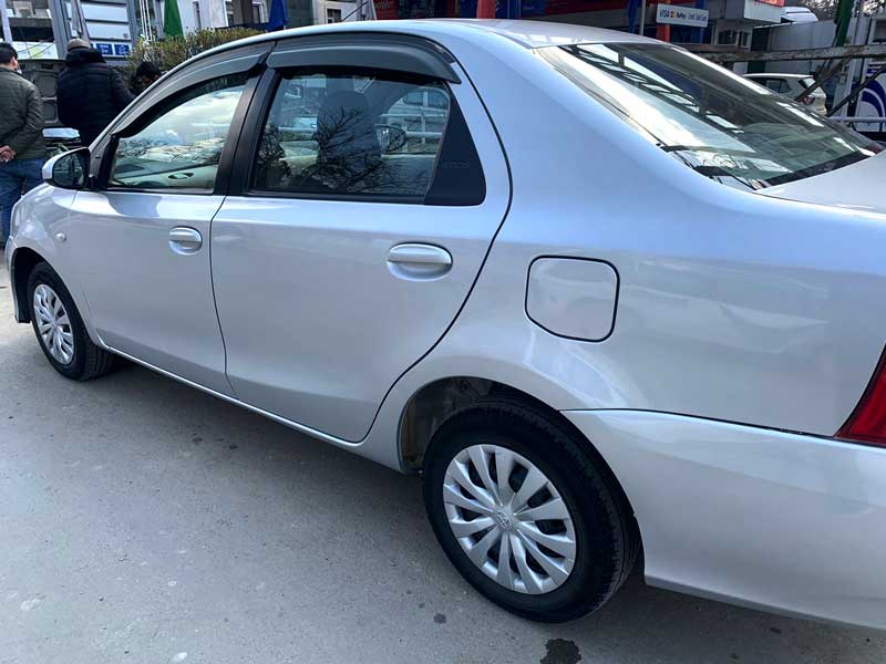 Etios-Kashmir-car-rental